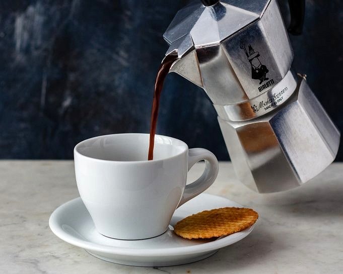 Stovetop Moka Pot Oder French Press? Was Macht Eine Bessere Tasse Kaffee?
